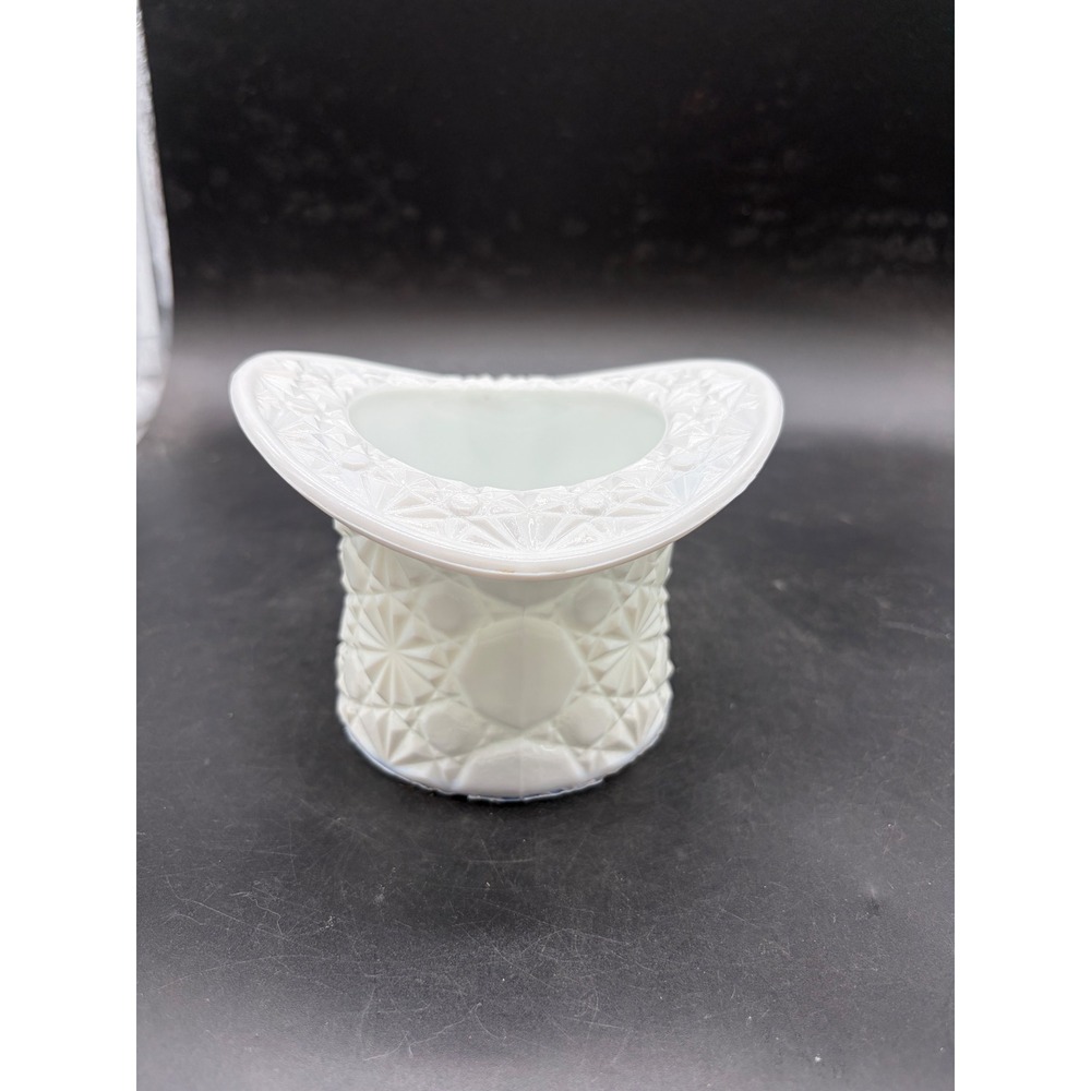 Vintage Fenton Milk Glass Daisy and Button Top Hat Whimsy White